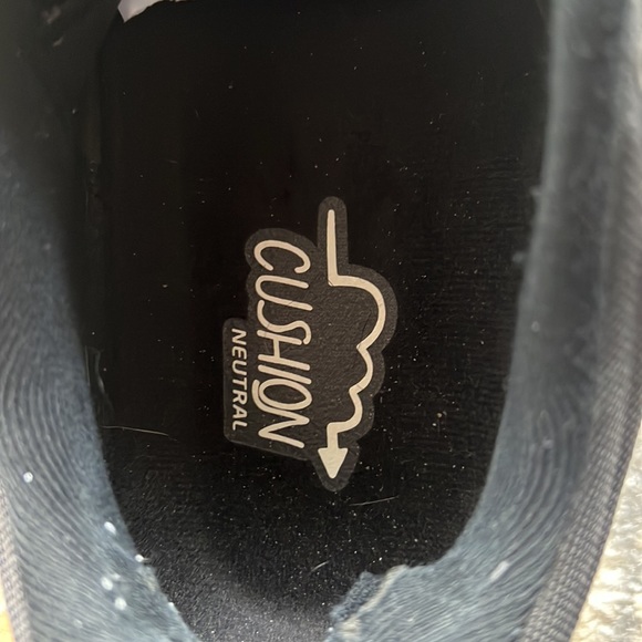 Brooks Adrenaline GTS 21 Running  Mens 11.5 - Picture 8 of 11